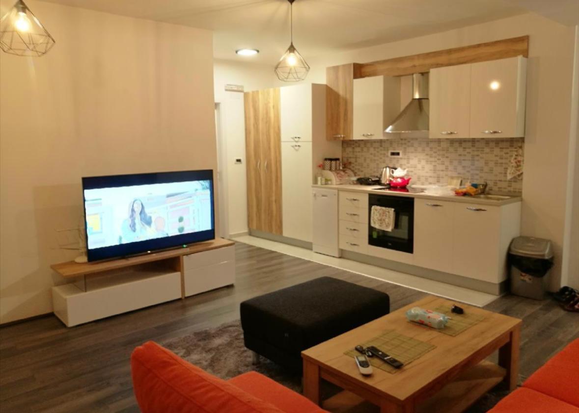 Türk Çarşısı Mavrovka'da 350€!