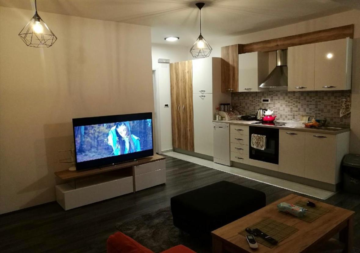 Türk Çarşısı Mavrovka'da 350€!